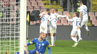 Misia je splnená. Slováci triumfovali nad Bosnou a Hercegovinou, víťazný gól vsietil Šatka