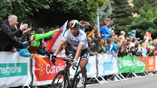 Sagan sa dohodol s Pierre Baguette, s tímom absolvuje cestnú časť prípravy na horské preteky 