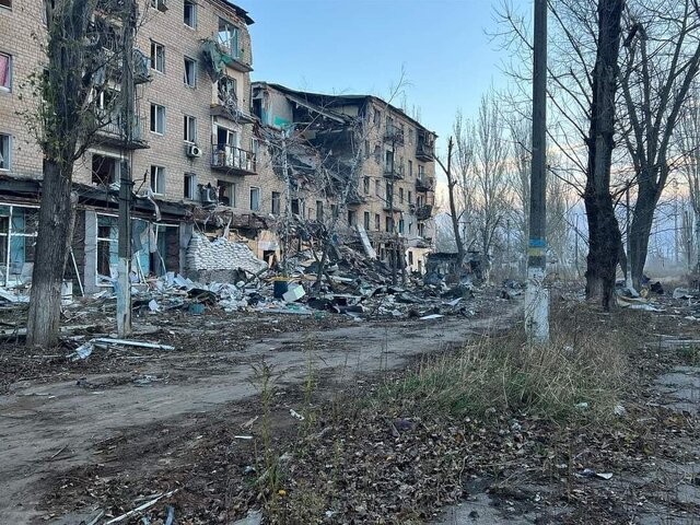 Sú obkľúčení. Ruské jednotky útočia na mesto Avdijivka zo všetkých strán
