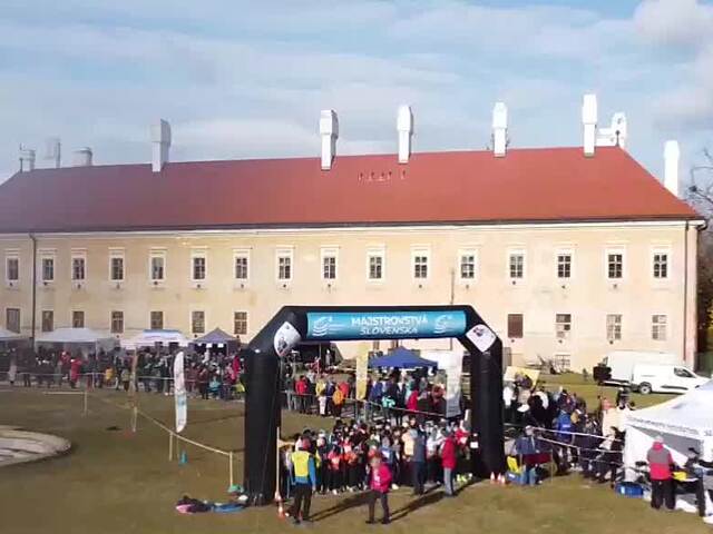 Uskutočnili sa majstrovstvá Slovenska v cezpoľnom behu. 8. titul získali Pejpková a Ďurec