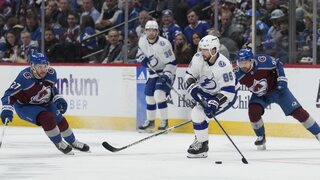 NHL: Tatar pomohol asistenciou k triumfu Colorada, Calgary zdolalo úradujúceho šampióna
