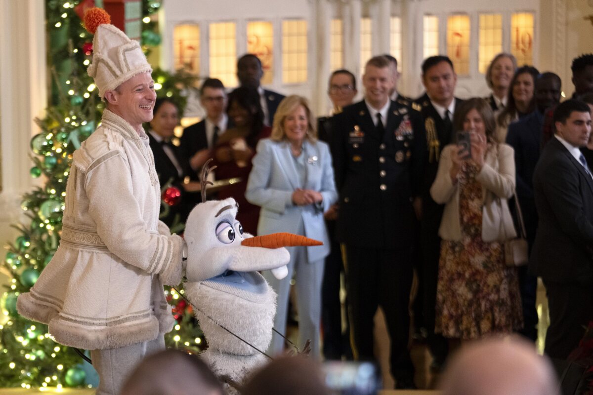 White_House_Holidays873786.jpg