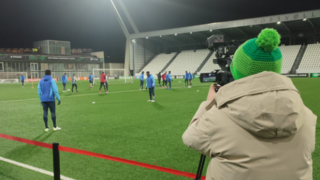 Nastúpia v pozícii papierového favorita, no súper je ťažký. Slovan chce spečatiť postup do vyraďovacej fázy
