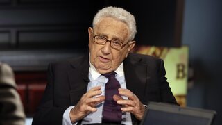 Zomrel americký politik a diplomat Henry Kissinger. Dožil sa úctyhodných 100 rokov, získal Nobelovu cenu za mier