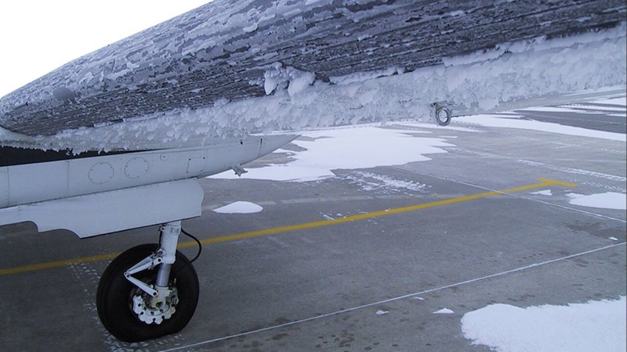 Zľadovatené lietadlo