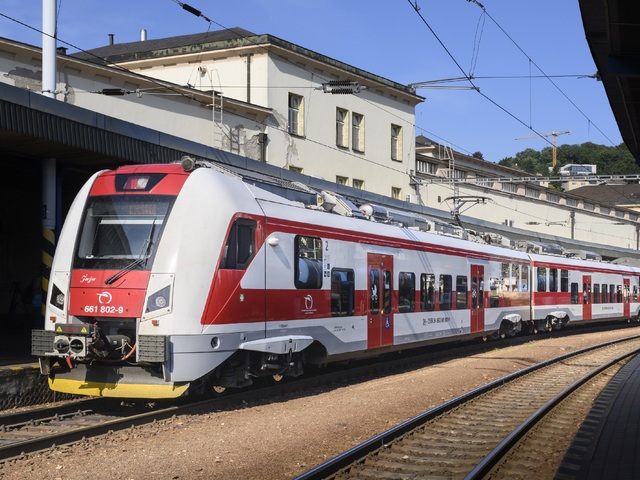 ZSSK ide šetriť. V roku 2026 počíta s hromadným prepúšťaním, reaguje na zmeny v predaji lístkov