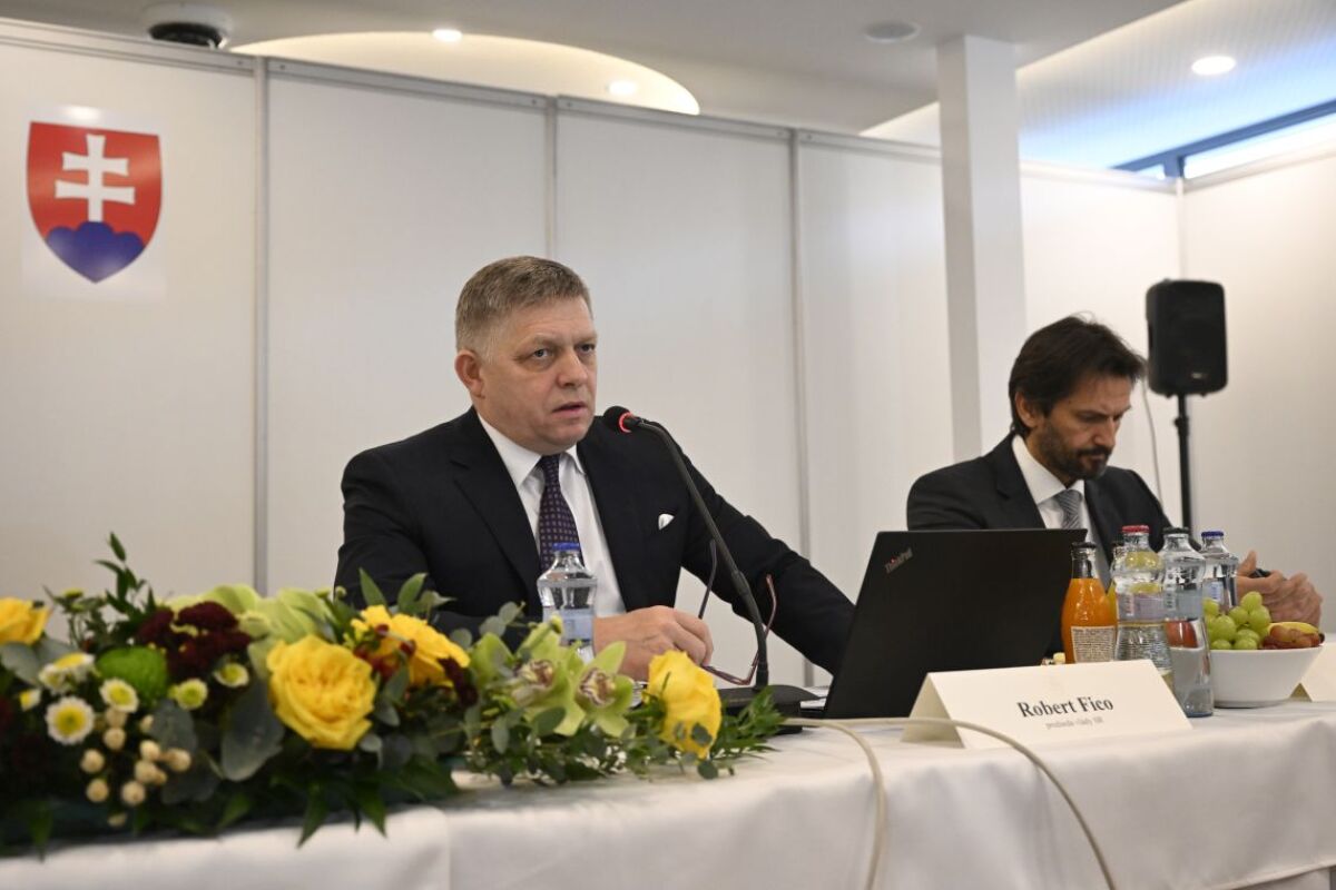 Rokovanie vlády v Trenčíne