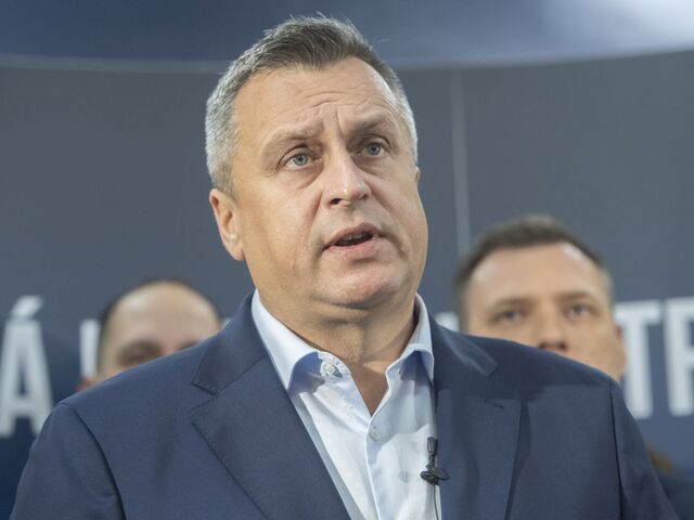 Danko tvrdí, že ministerstvo športu zarobí. Prebieha spor, kedy ho odsúhlasí parlament