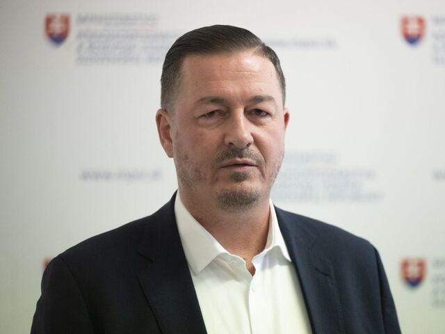 Šéfovi Finančnej správy a jeho rodine hrozili smrťou. Polícia prehľadala 98 budov, ta3 získala výhražné e-maily