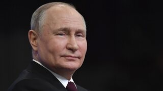 Iba formalita? Putin bude kandidovať ako nezávislý. Figový list diktatúry, hodnotí voľby opozícia 