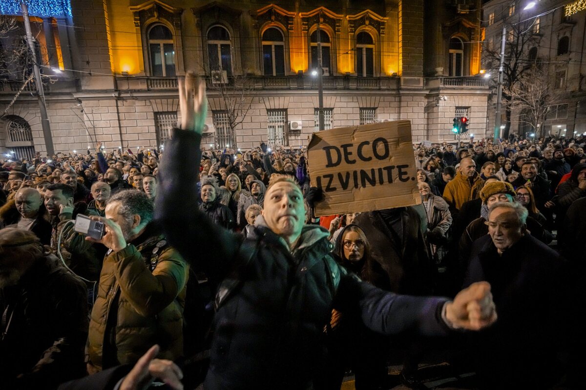 APTOPIX_Serbia_Election_Protest925856.jpg