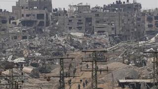 Palestínčania hlásia z Pásma Gazy vyše dvadsaťtisíc obetí. Izrael uviedol, že tretinu z nich tvoria členovia Hamasu 