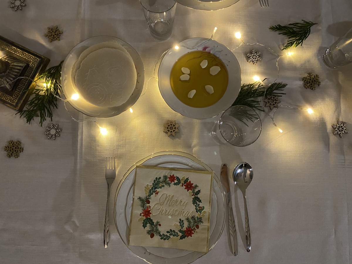 Vianočné oblátky, med a cesnak