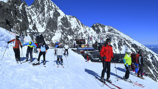 Otvorili najstrmšiu zjazdovku. Ako vyzerá lyžovačka v Lomnickom sedle?