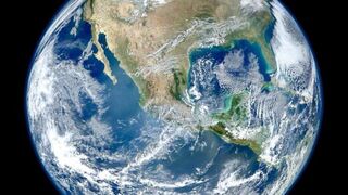 Vedci majú niekoľko teórií o tom, ako mohla Zem získať vodu. Najnovšia hovorí o kontakte s plynným diskom