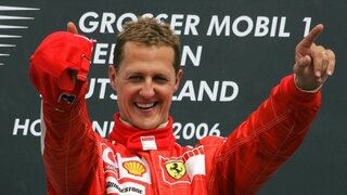 Schumacher mal nehodu pred desiatimi rokmi. Navštevuje ho len dvadsať ľudí 
