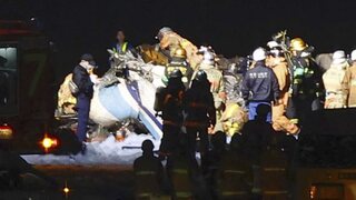 Myslela som si, že zomriem, hovorí so strachom cestujúca, ktorá bola účastníčkou zrážky lietadiel v Japonsku