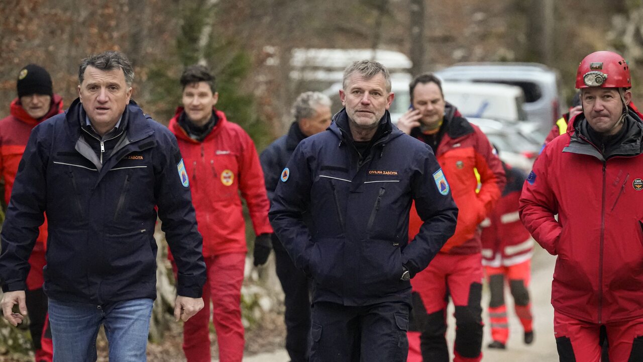 Slovenia_Cave_Rescue967147.jpg