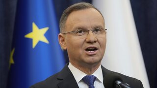 Poľsko je pripravené pridať sa ku schéme NATO na zdieľanie jadrových zbraní. Rusko vyzbrojuje svojich spojencov