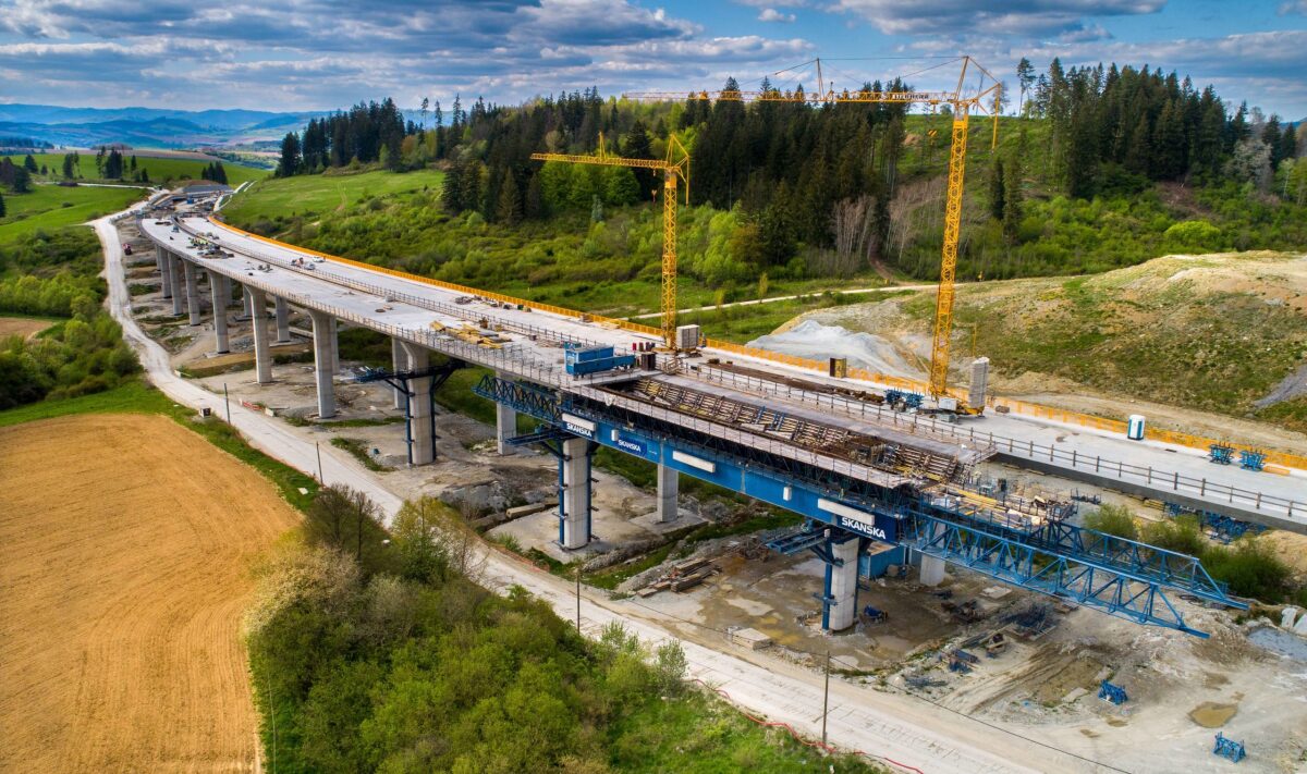 Rozostavaný most na úseku Lietavská lúčka - Dubná Skala