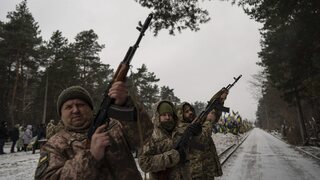 Chladné počasie dáva zabrať aj bojom na Ukrajine. Drony môžu zamŕzať, ale terén bude lepší