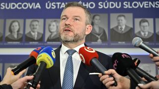 Pokoj alebo rovnováha?  Prezidentská súťaž štartuje, prvé iskrenie a odkazy sú už na svete