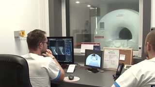 Za prístrojom cestujú stovky kilometrov. Čo ponúka unikátna magnetická rezonancia?