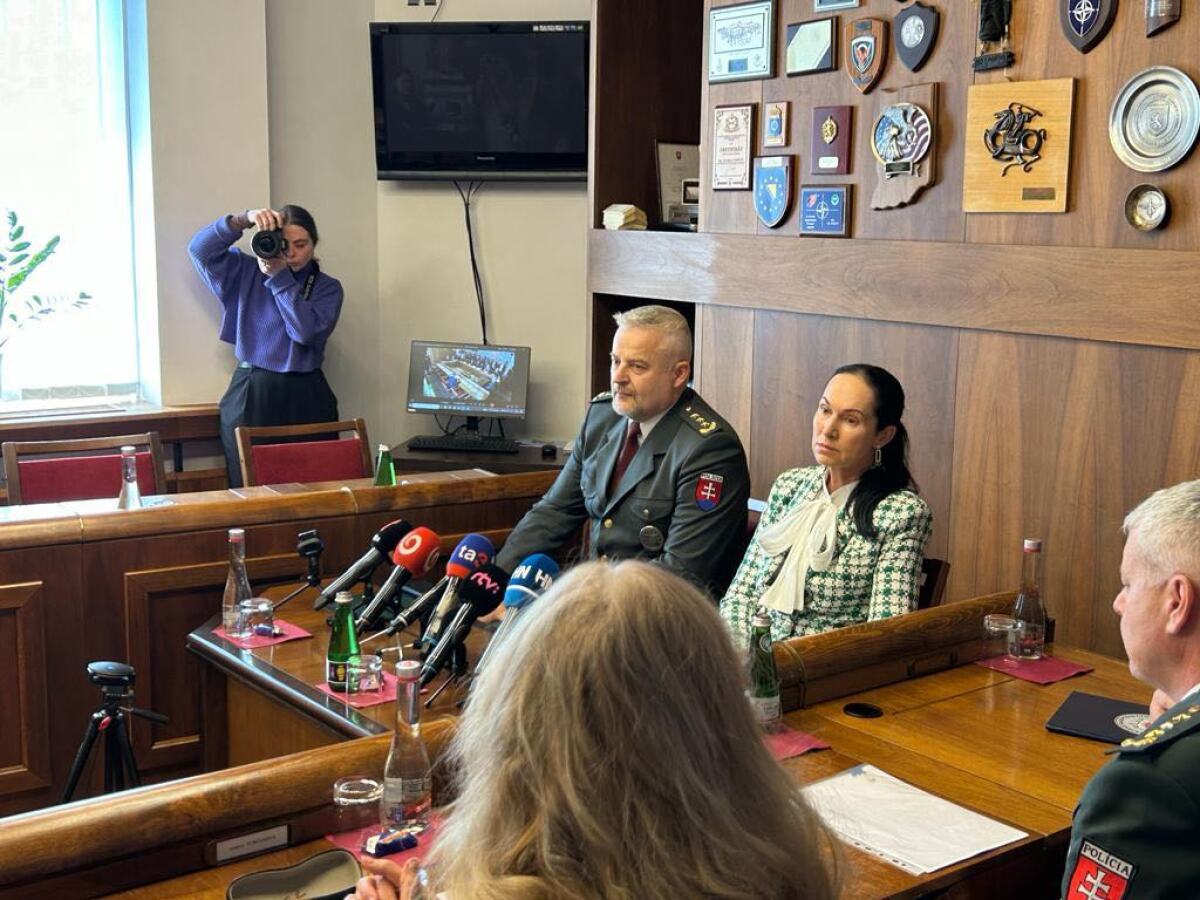 Výbor NR SR pre obranu a bezpečnosť