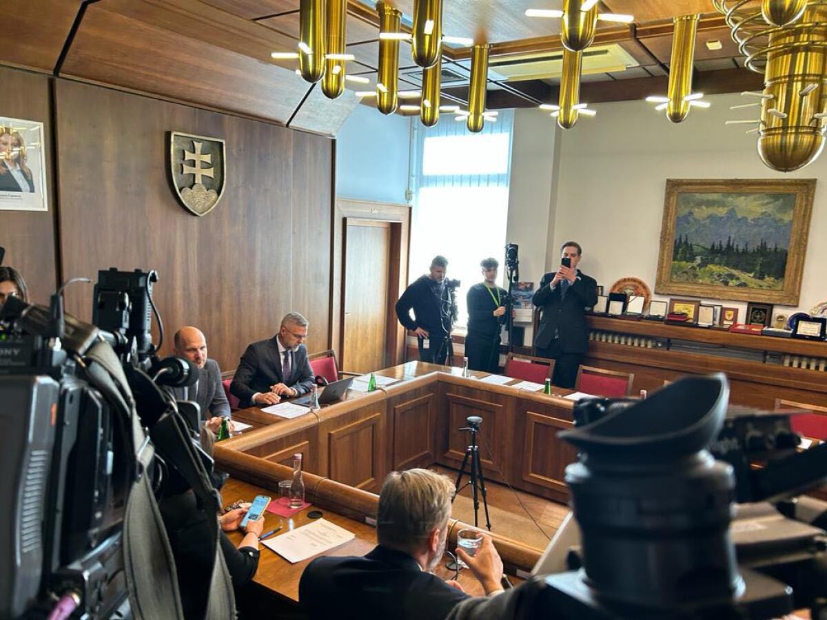 Výbor NR SR pre obranu a bezpečnosť