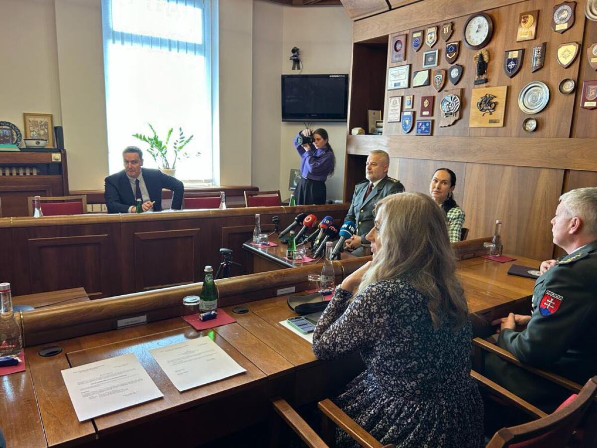 Výbor NR SR pre obranu a bezpečnosť