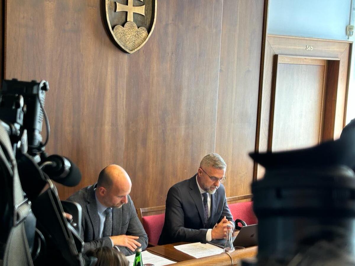 Výbor NR SR pre obranu a bezpečnosť