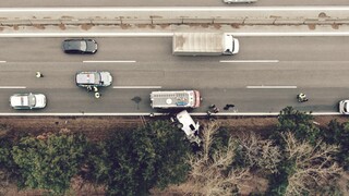 Diaľnica D1 je už v oboch jazdných smeroch plne prejazdná. Došlo k havárii mikrobusu, zasahoval aj vrtuľník