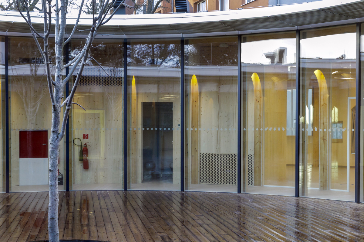 Prvá novostavba škôlky v Krasňanoch má presklený exteriér. 