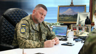 Zalužnyj skončil. Zelenskyj odvolal hlavného veliteľa ukrajinskej armády