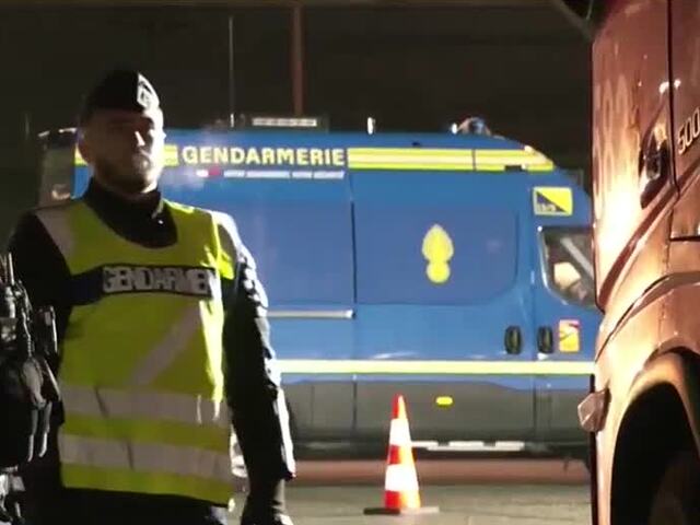 Blokádu Rungis nepovolia. Farmári protestujú proti tlaku maloobchodníkov a lacnému dovozu potravín