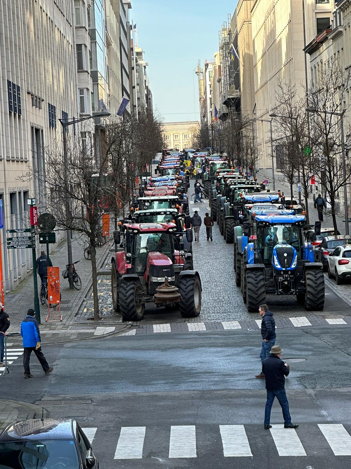 Farmári v Bruseli pred sídlom EÚ