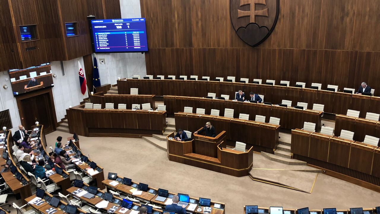 parlament, rušenie ÚŠP.