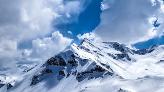 Dramatický boj o prežitie v Alpách sa skončil. Z vrcholu hory zachránili horolezcov z Česka, nešlo o Slovákov