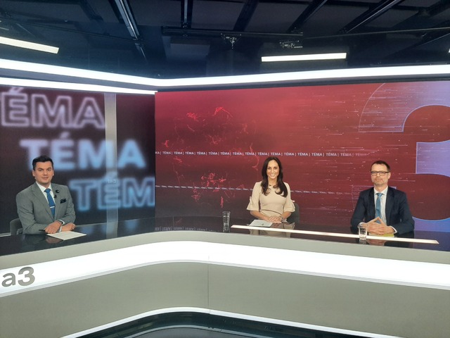 Dolinková: Vyrokovali sme o miliardu viac pre zdravotníctvo. Personálne zmeny nedávajú zmysel, oponoval Szalay