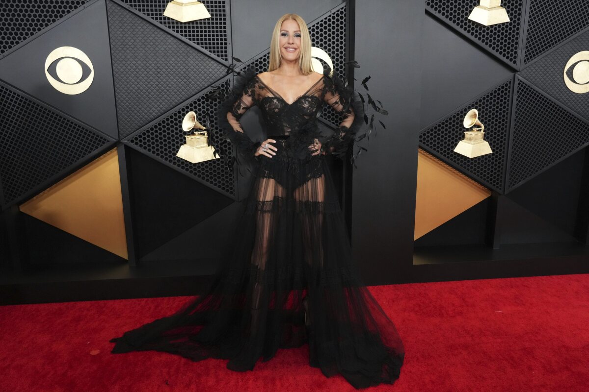 66th_Annual_Grammy_Awards___Arrivals048467.jpg