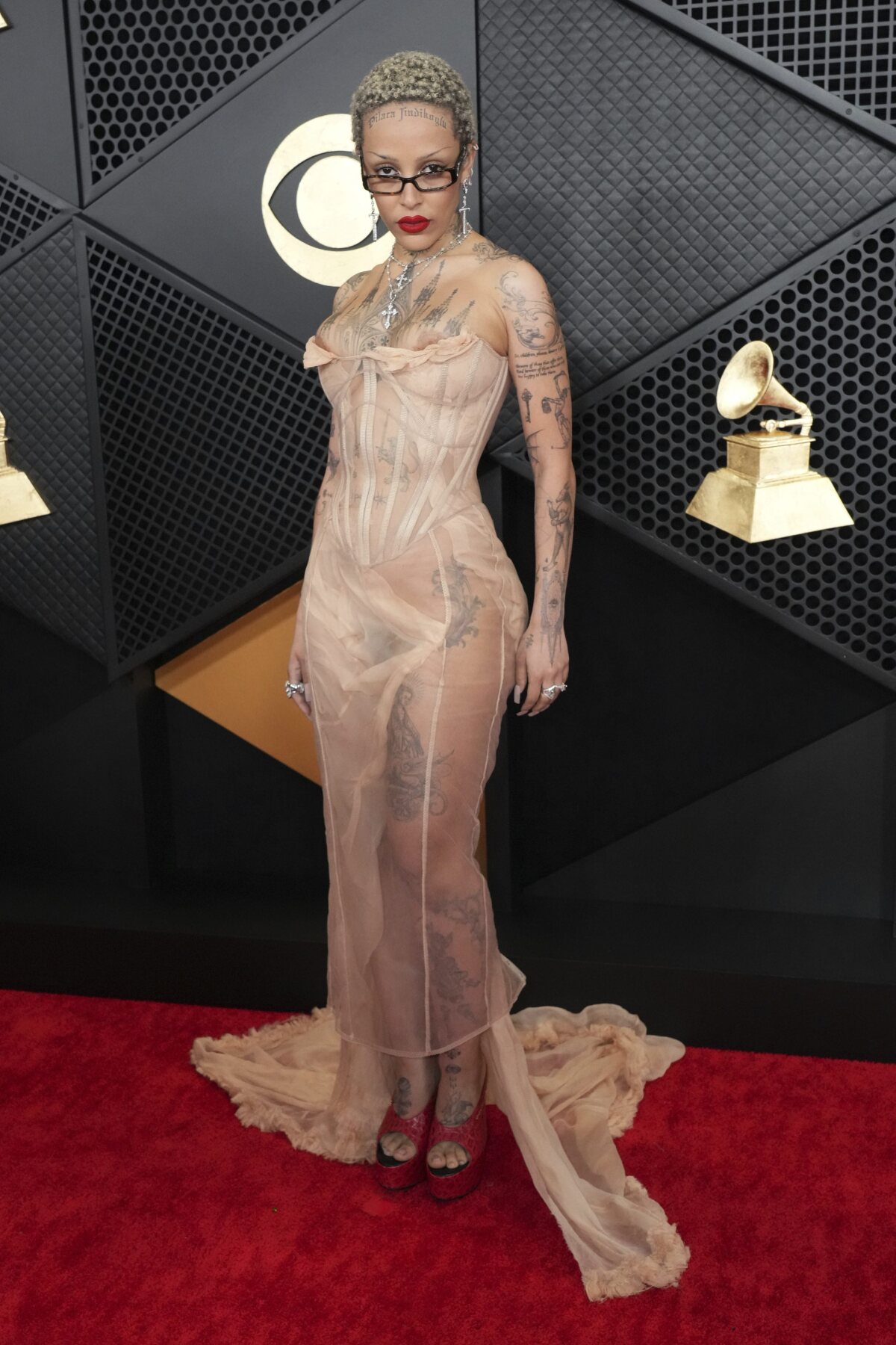 66th_Annual_Grammy_Awards___Arrivals048267.jpg
