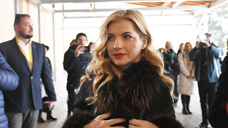 Posledný pokus. Poslanci sa snažili odvolať Šimkovičovú, pre nedostatok prítomných sa im to nepodarilo