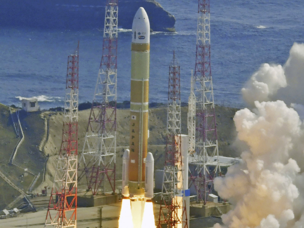 Japan_Rocket073830019647.jpg