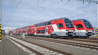 FOTO: Nová éra cestovania. Železničná spoločnosť predstavila nové dvojposchodové vlaky