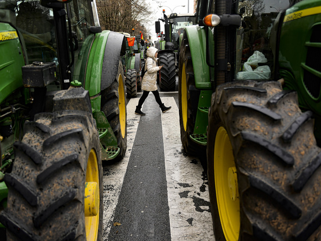 Slovenskí farmári sa pripravujú na protesty. Cesty budú blokovať stovky ťažkých strojov
