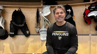 Spomína na začiatok kariéry. Jágr si pred slávnostným vyvesením dresu zatrénoval s hráčmi Pittsburghu 