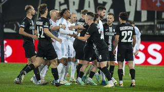 Futbalisti Slovana Bratislava stoja pred veľkou výzvou. Musia otočiť trojgólové manko