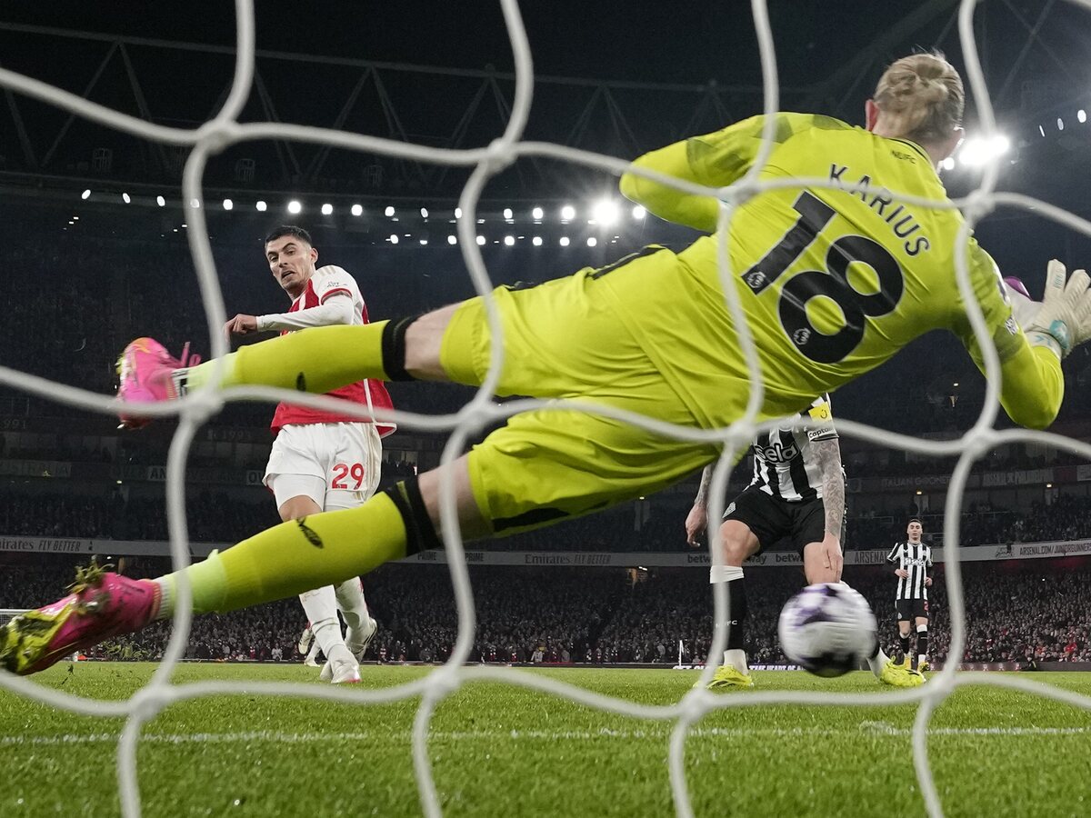 APTOPIX_Britain_Soccer_Premier_League107919.jpg