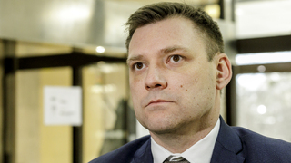 Medzi politikmi stále rezonuje trestná novela, ktorá ešte nie je v zbierke zákonov. Taraba priznal, že koalícia obštruuje