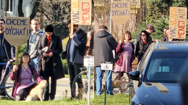 Aktivisti počas rokovania vlády v KE